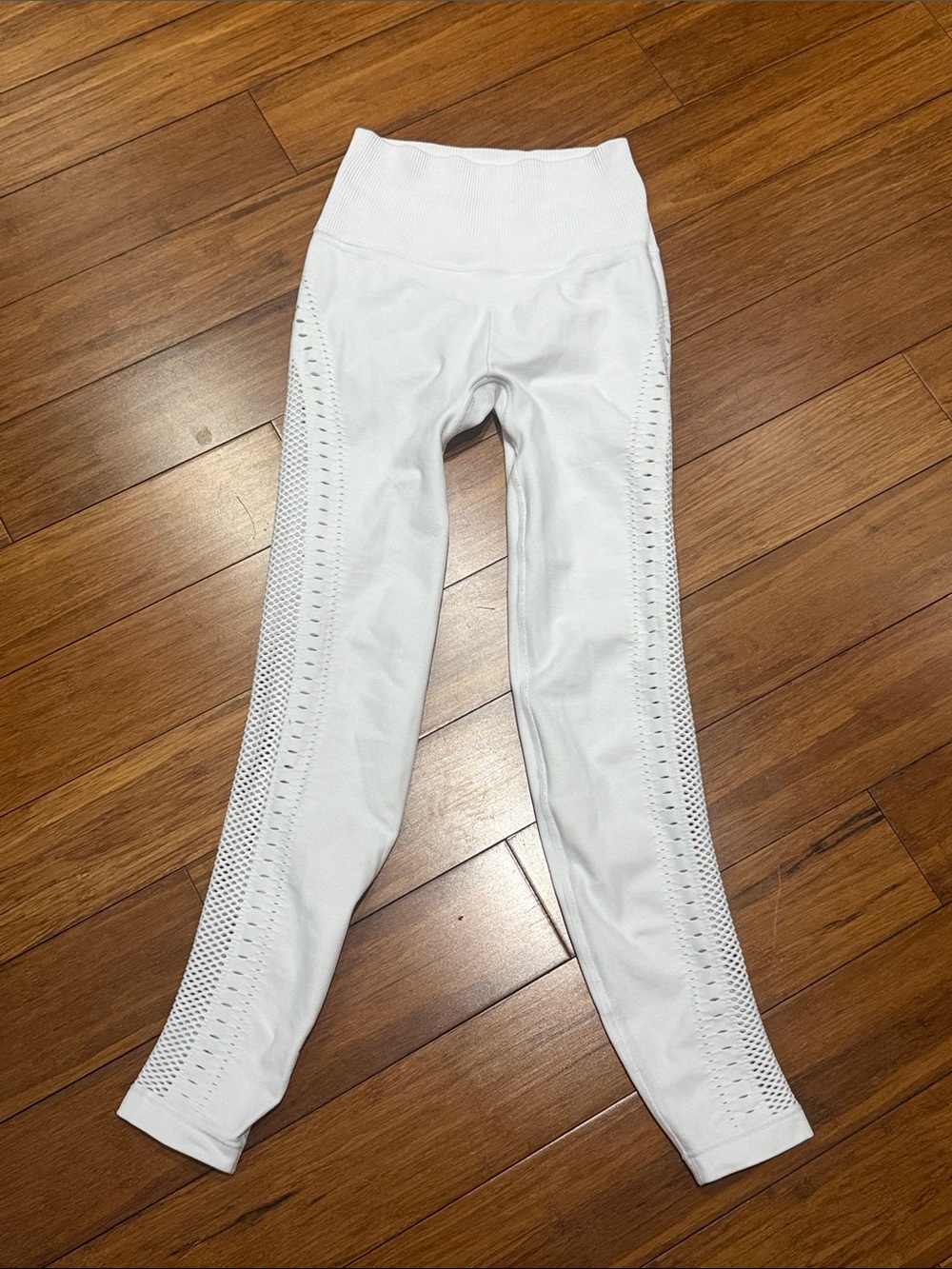 Alo Yoga Seamless High-Waist 7/8 Open Air Legging